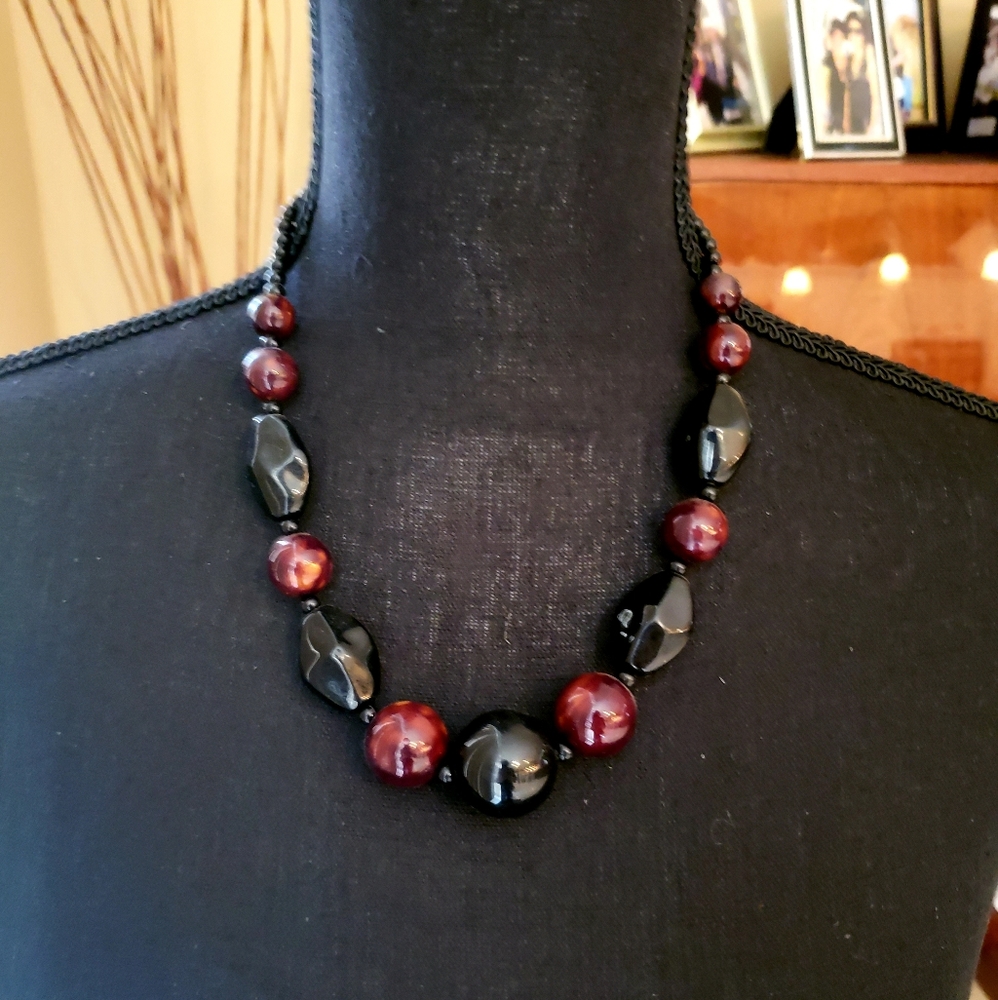 Necklaces - Picture 4 of 4